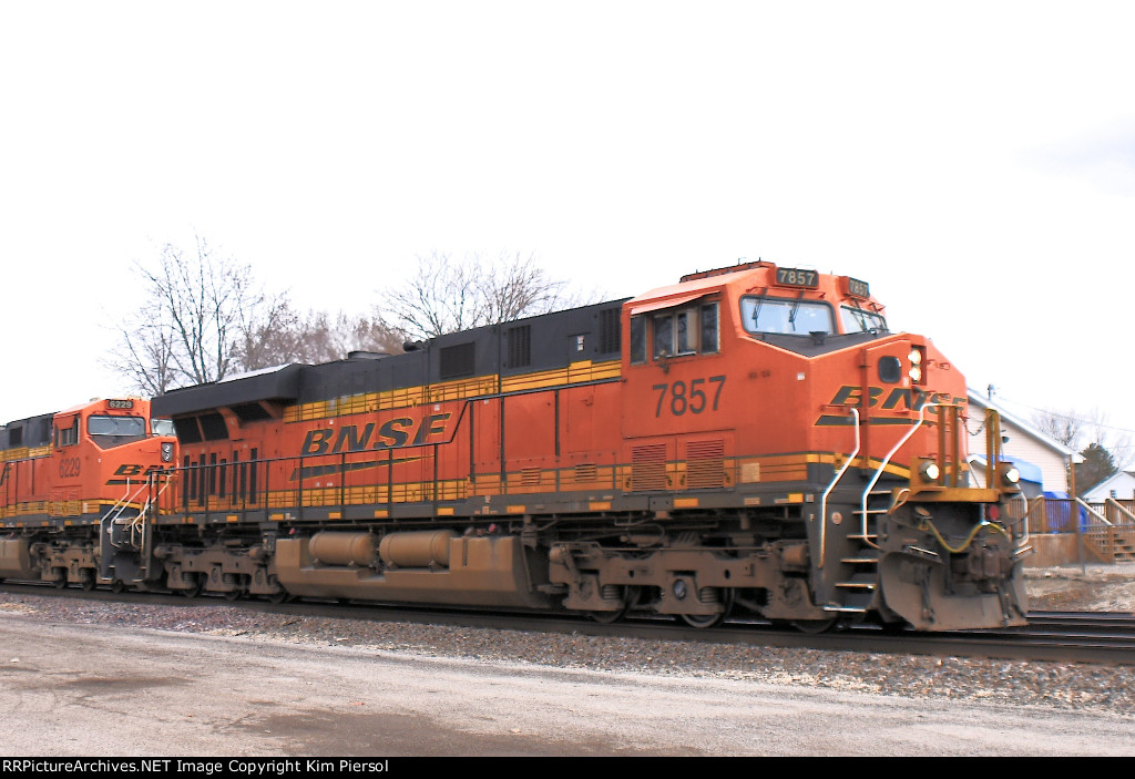 BNSF 7857